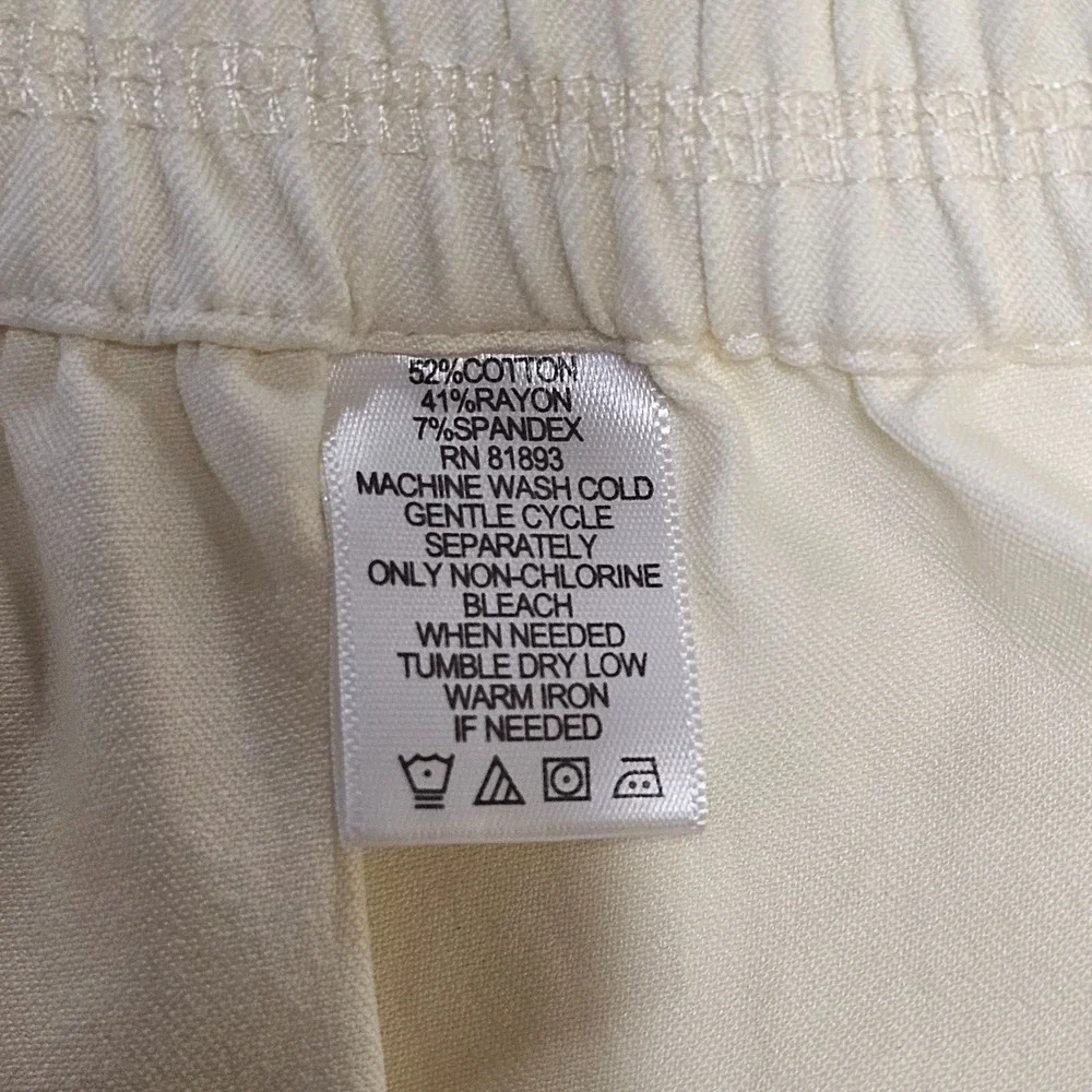 Isaac Mizrahi Live! Women's Cream Stretch Cropped‎ Trouser Dress Pants Size 28W
